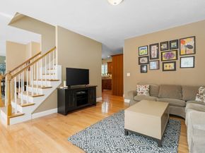 122 Carlisle Rd, Westford MA 01886