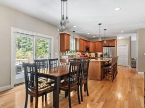 122 Carlisle Rd, Westford MA 01886