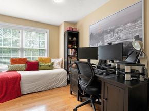 122 Carlisle Rd, Westford MA 01886