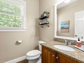 122 Carlisle Rd, Westford MA 01886