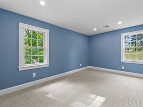 95 Pineland Ave, Worcester MA 01604