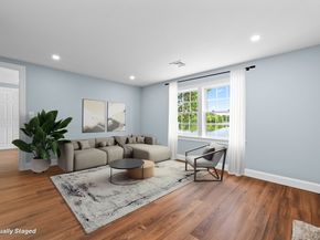 95 Pineland Ave, Worcester MA 01604