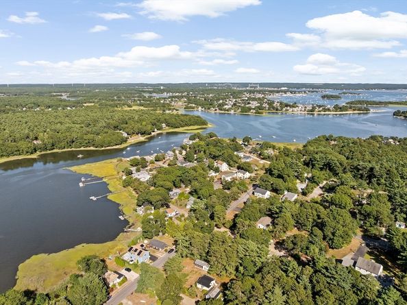 28 Arlington Road, Wareham MA 02571