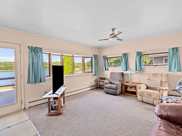 28 Arlington Road, Wareham MA 02571