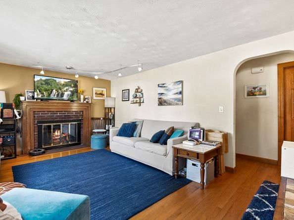 11 Stevens Street, Stoneham MA 02180