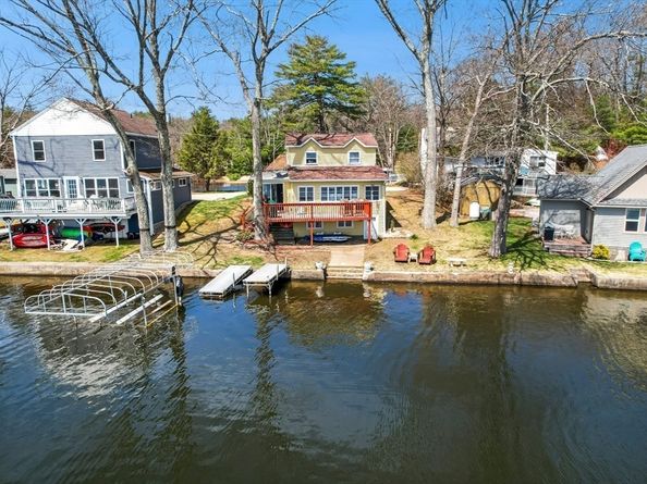 6 Cedar Pond Dr, Sturbridge MA 01566
