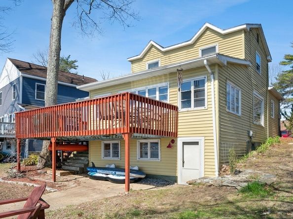 6 Cedar Pond Dr, Sturbridge MA 01566