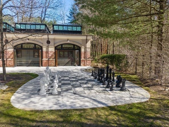 3 Idlewile Lane, Weston MA 02493