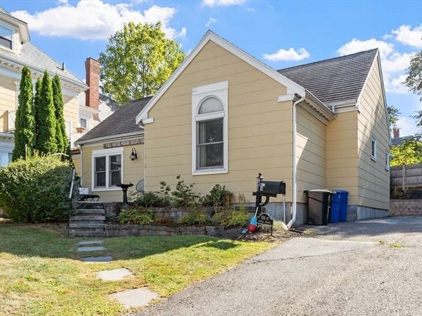 158 Lowell 4, Peabody MA 01960