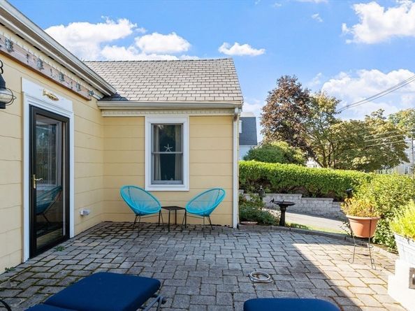 158 Lowell 4, Peabody MA 01960