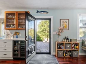 158 Lowell 4, Peabody MA 01960