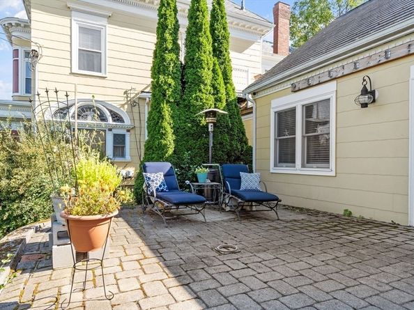 158 Lowell 4, Peabody MA 01960
