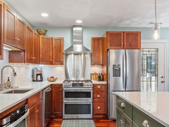 158 Lowell 4, Peabody MA 01960