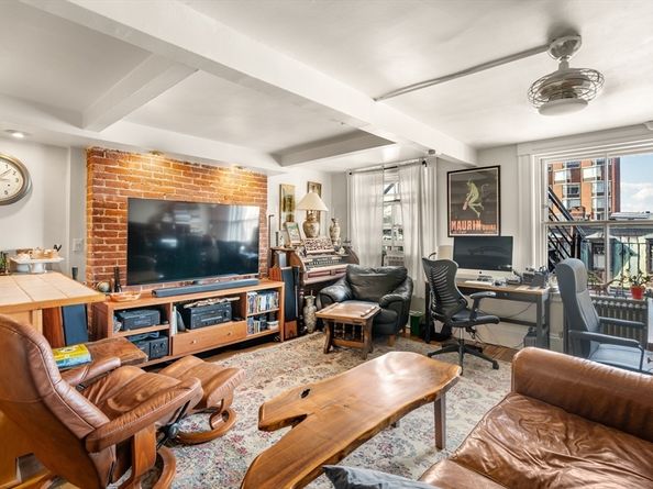 261 Marlborough St 12, Boston MA 02116