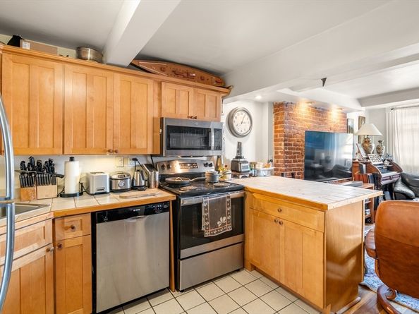 261 Marlborough St 12, Boston MA 02116