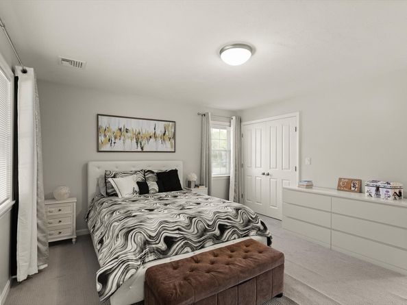 16 Vieira Dr, Peabody MA 01960