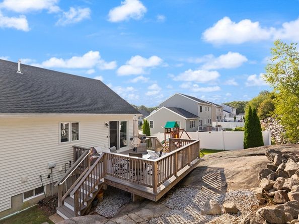 16 Vieira Dr, Peabody MA 01960