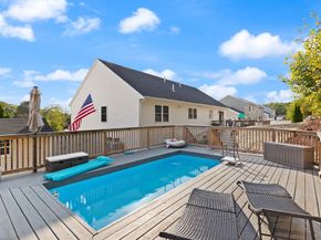 16 Vieira Dr, Peabody MA 01960