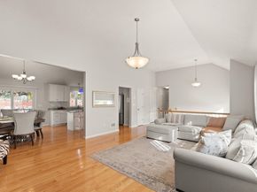 16 Vieira Dr, Peabody MA 01960