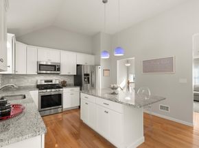 16 Vieira Dr, Peabody MA 01960