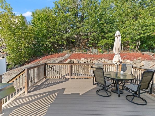 16 Vieira Dr, Peabody MA 01960
