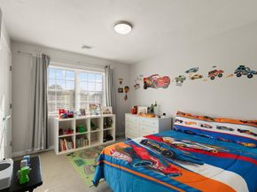 16 Vieira Dr, Peabody MA 01960