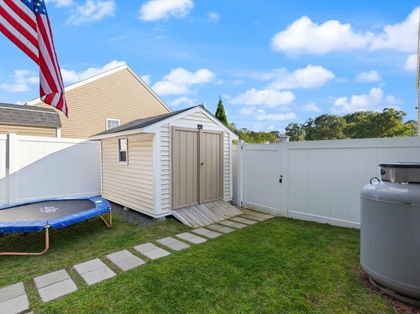 16 Vieira Dr, Peabody MA 01960