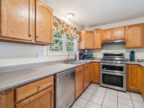 14 Pineridge Way 14, Middleboro MA 02346
