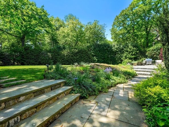 3 Ravine Rd, Wellesley MA 02481