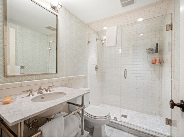 3 Ravine Rd, Wellesley MA 02481