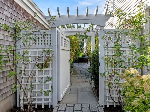 17 Cupola Ln 17, Plymouth MA 02360