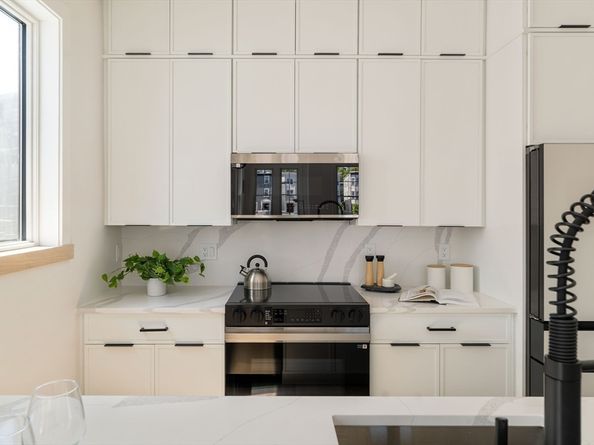 304 Paris Street 3, Boston MA 02128