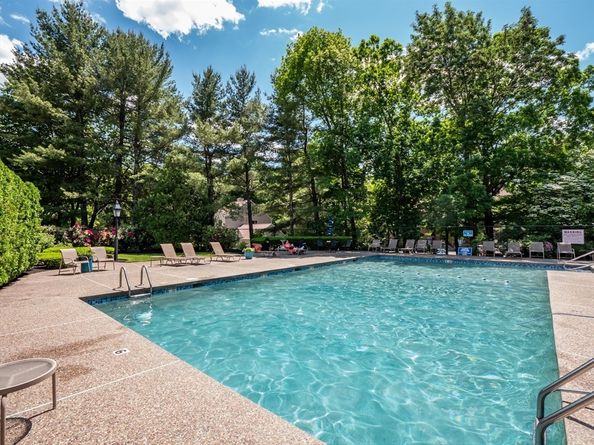 770 Salisbury St 424, Worcester MA 01609