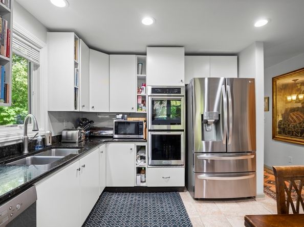 770 Salisbury St 424, Worcester MA 01609