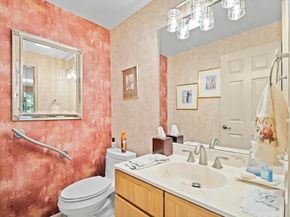 770 Salisbury St 424, Worcester MA 01609
