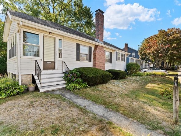 36 Boynton St, Waltham MA 02453