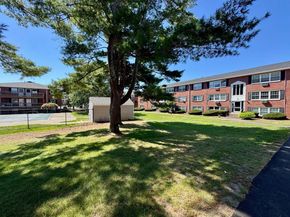 8 Tara Dr 2, Weymouth MA 02188