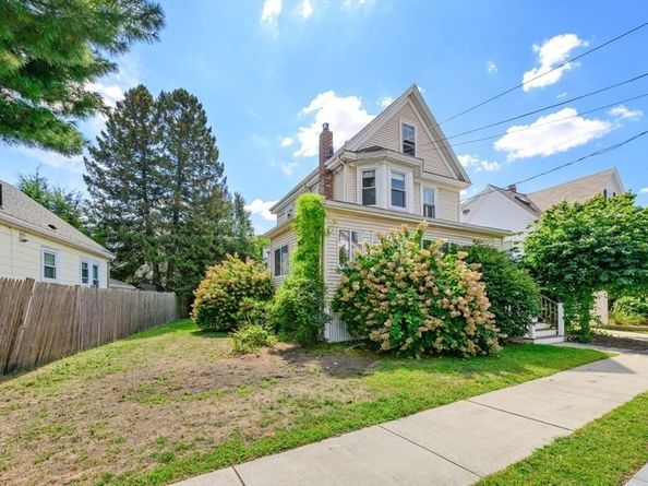 88 Bartlett Ave, Belmont MA 02478