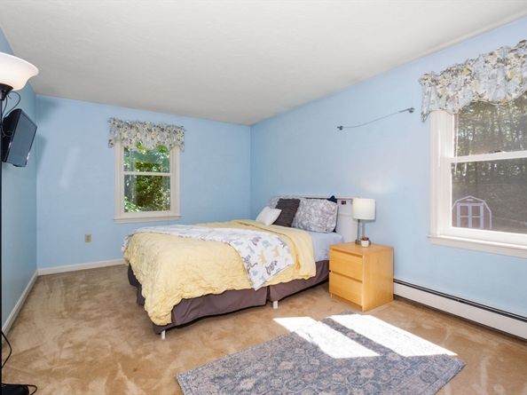 60 Allen Rd, Sturbridge MA 01566