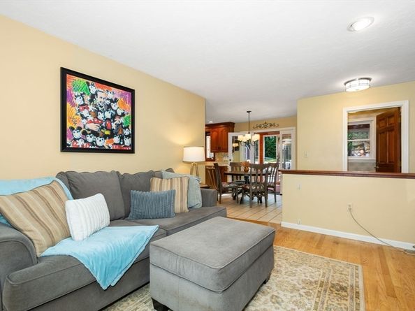 60 Allen Rd, Sturbridge MA 01566