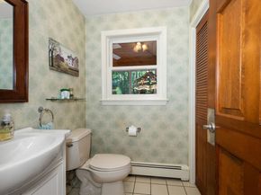 60 Allen Rd, Sturbridge MA 01566