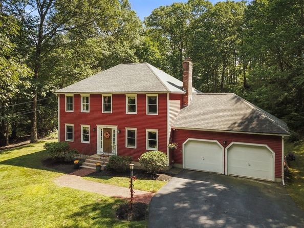 60 Allen Rd, Sturbridge MA 01566