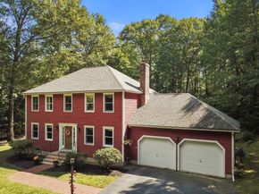 60 Allen Rd, Sturbridge MA 01566