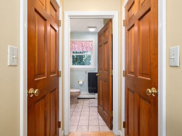 60 Allen Rd, Sturbridge MA 01566