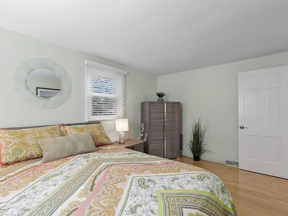20 Hopkins Street, Wilmington MA 01887