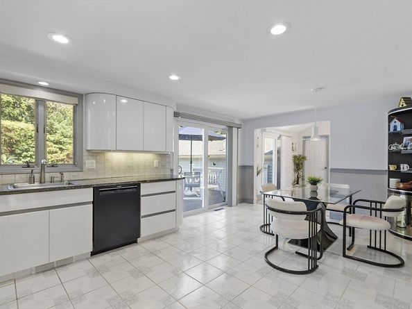 20 Hopkins Street, Wilmington MA 01887