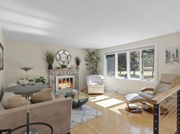 20 Hopkins Street, Wilmington MA 01887