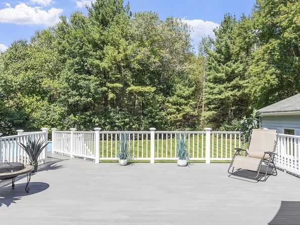 20 Hopkins Street, Wilmington MA 01887