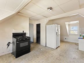 14 Cottage St, Brockton MA 02301