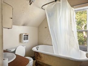 14 Cottage St, Brockton MA 02301
